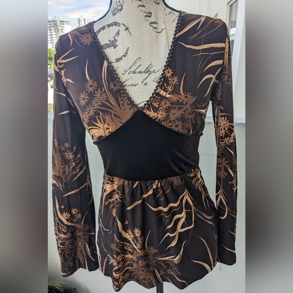 VINTAGE Brown Velvet Split Sleeve V Neck Blouse Top Size Medium - Picture 8 of 10